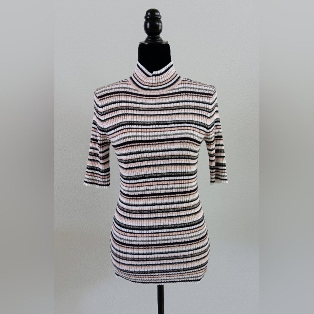 NWT T Tahari Shirt - Small